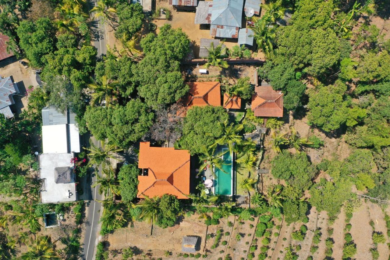 Villa Bantes Mps Kubutambahan  Exteriör bild